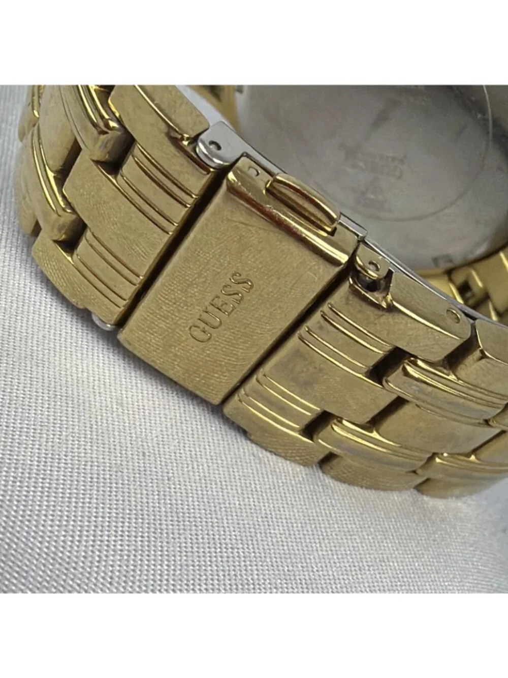 GUESS WaterPro WATCH UO147L2 Gold CRYSTALS Japan Movement Untested Parts